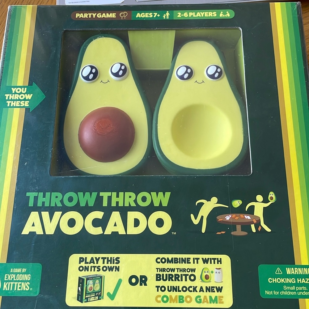 Throw Throw Avocado - a Dodgeball Party Game by Exploding Kittens Brand NEW